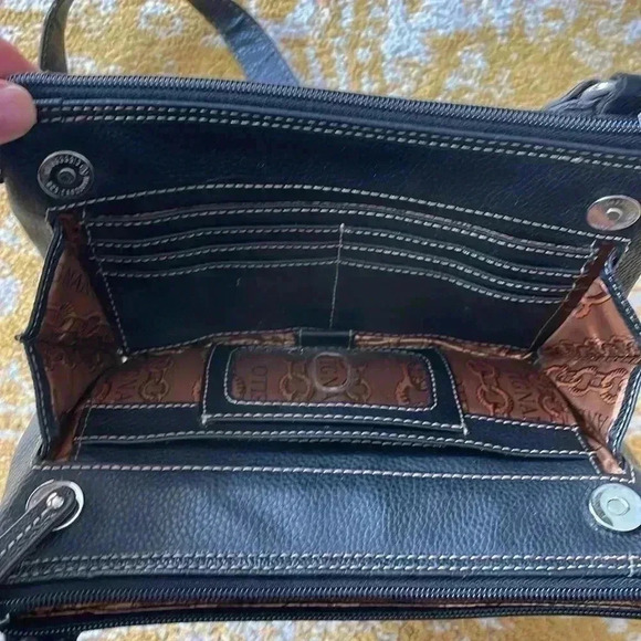 Tignanello crossbody leather wallet purse - Picture 5 of 6